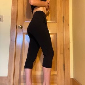 Lululemon Super Soft Cropped Joggers